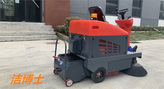 潔博士駕駛掃地機 潔博士駕駛掃地機