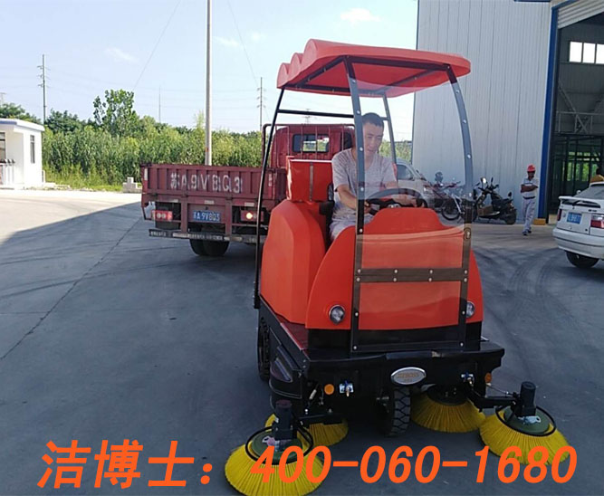 潔博士電動掃地車客戶案例——重慶金牛建筑勞務有限公司 潔博士電動掃地車客戶案例——重慶金牛建筑勞務有限公司