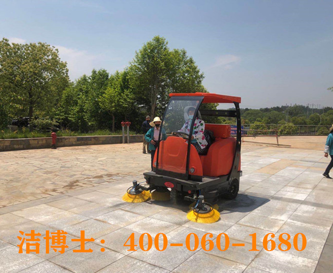 潔博士駕駛掃地車客戶案例-入駐江西潘陽縣4A級景區 潔博士駕駛掃地車客戶案例-入駐江西潘陽縣4A級景區